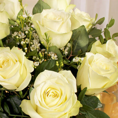 Luxury 12 White Roses